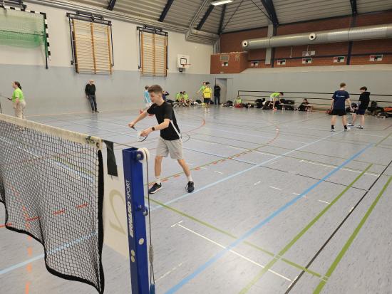 EFG-Badmintonmannschaft erkämpft sich den 3. Platz bei Bezirksmeisterschaft der Wettkampfklasse 3