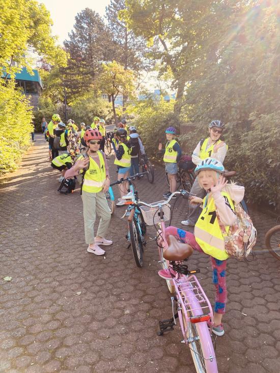 Auf die Räder, fertig, los! - Unsere Fünftklässler sind fit für den Straßenverkehr!