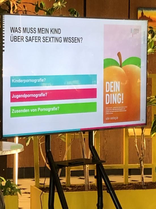 EFG-Medien-Café für Eltern - 24/07 online mit Smartphone und Tablet? Digitales Lernen in der Schule und Social-Media in der Freizeit