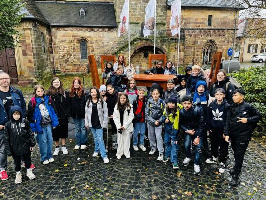 Der 6. Jahrgang auf gemeinsamer Klassenfahrt- Eine bunte Woche auf dem Reiterhof im Edertal