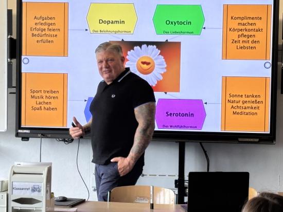 Prävention durch persönliche Erfahrungen – Workshop mit „Lernraum Knast e. V.“ im 9. Jahrgang
