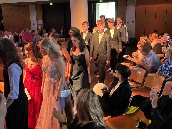 Feierlich rockige Zeugnisübergabe Abiturjahrgang 2026 der Städtischen Erich-Fried-Gesamtschule Ronsdorf